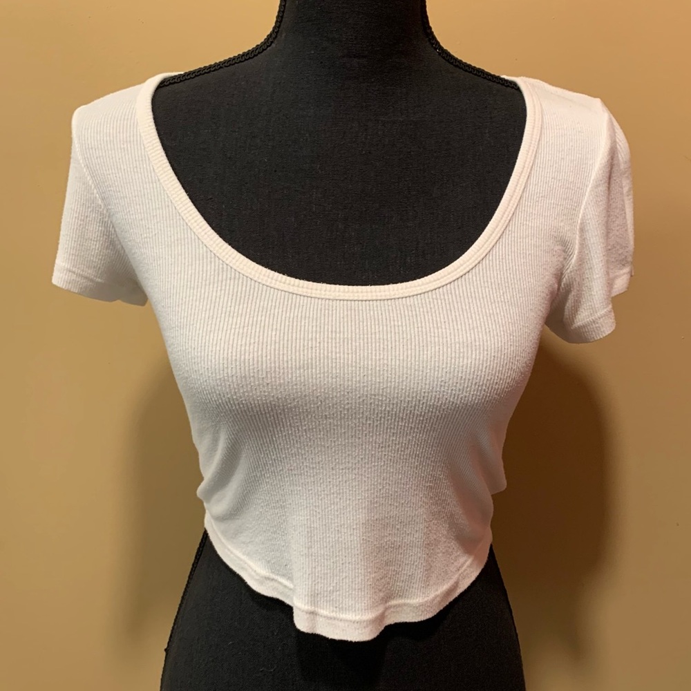 Truly Madly Deeply White Ribbed Crop Tee Size M